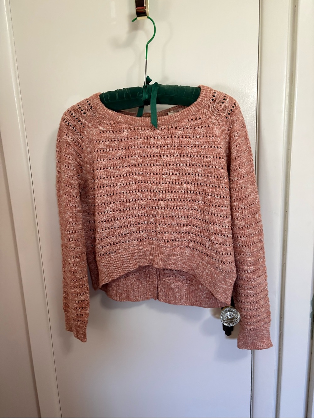Crochet style dusty pink and cream hi-lo sweater